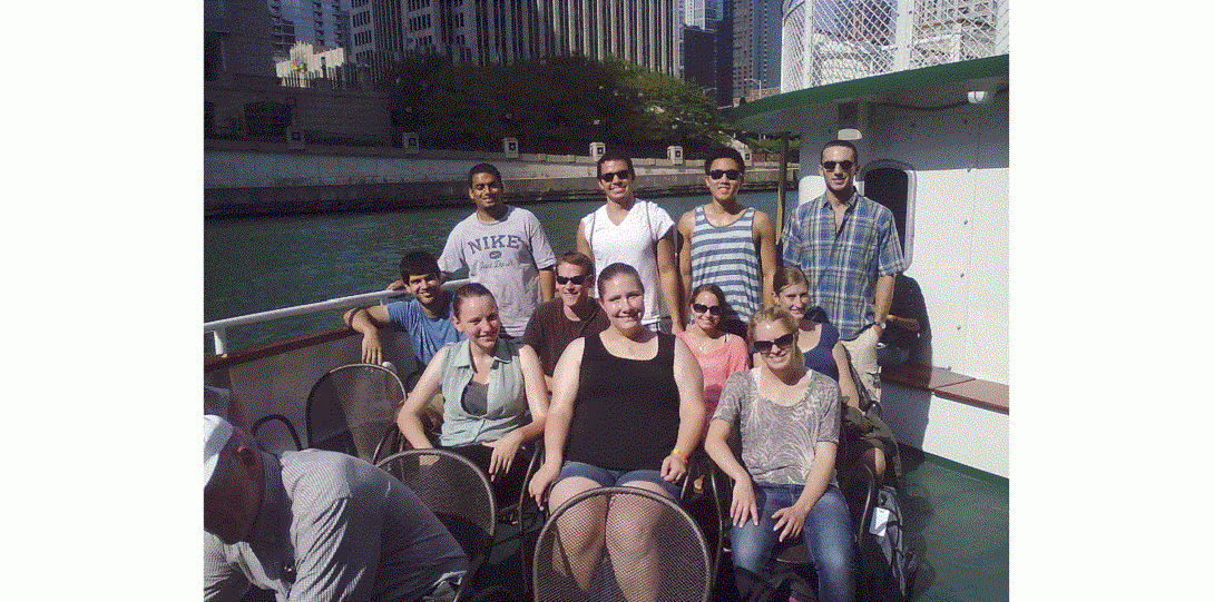 Group on arch tour boat I